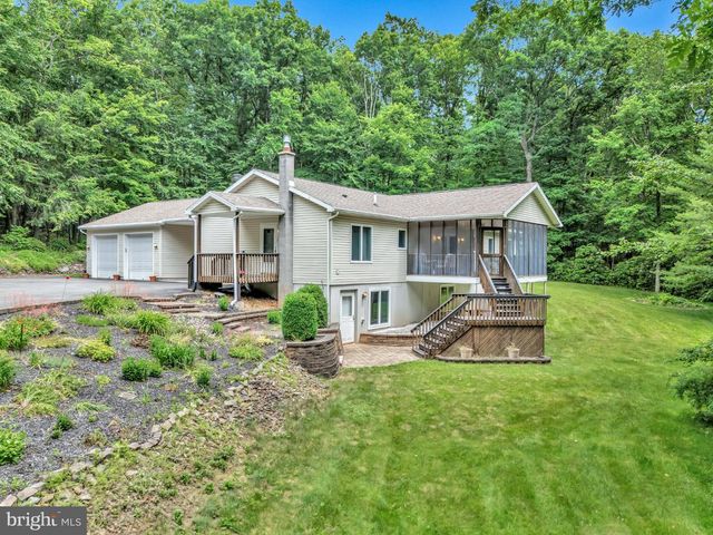 50 Teaberry Cir, Lehighton, PA 18235
