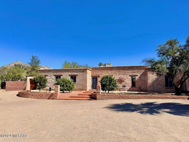 6938 N  Orange Grove Cir, Tucson, AZ 85704