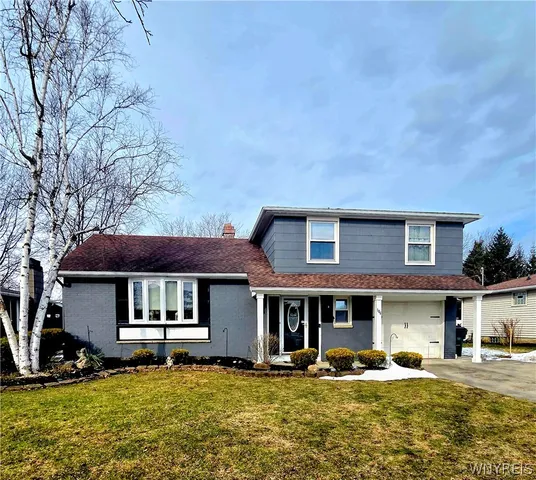 106 Dorset Dr, Depew, NY 14043