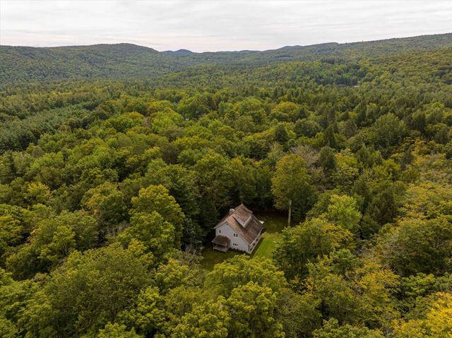40 Yeaw Road, East Dover, VT 05341