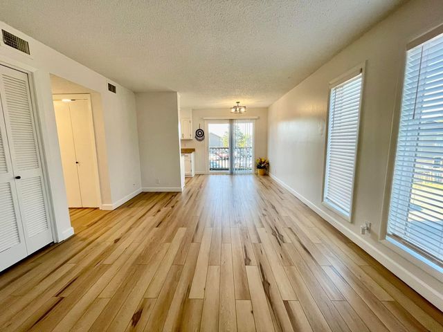 6824 W  Par Ln #4, Wichita, KS 67212