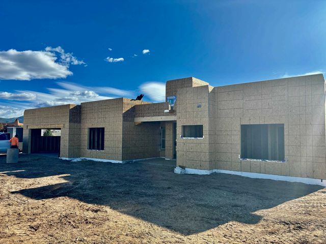 1 Calle De Suenos, Ranchos De Taos, NM 87557