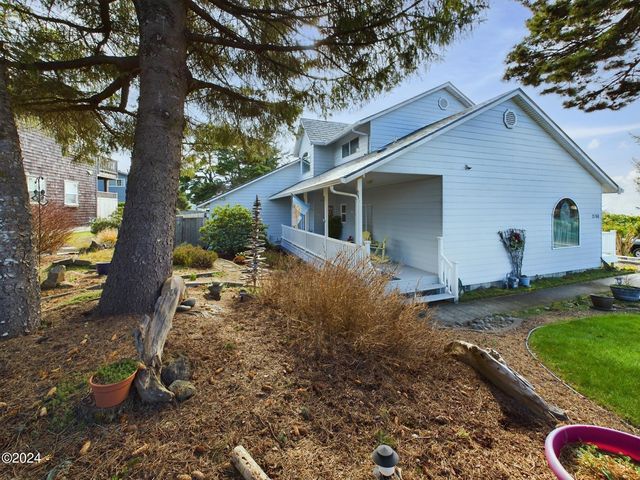 2168 NW 50th St, Lincoln City, OR 97367