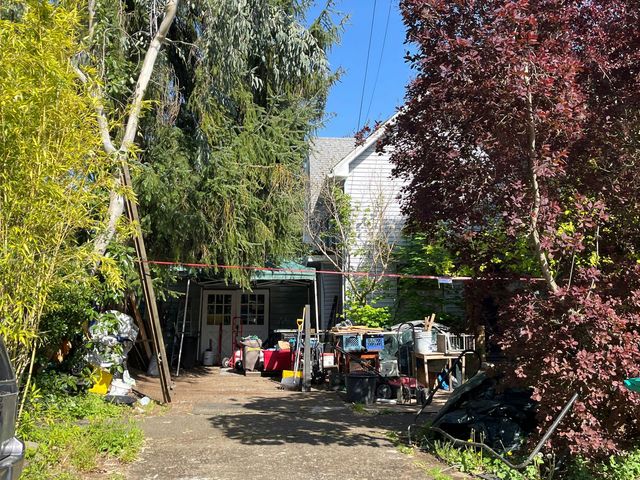 6016 N  Wilbur Ave, Portland, OR 97217