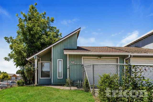 6644 Hometown Way, Sacramento, CA 95828