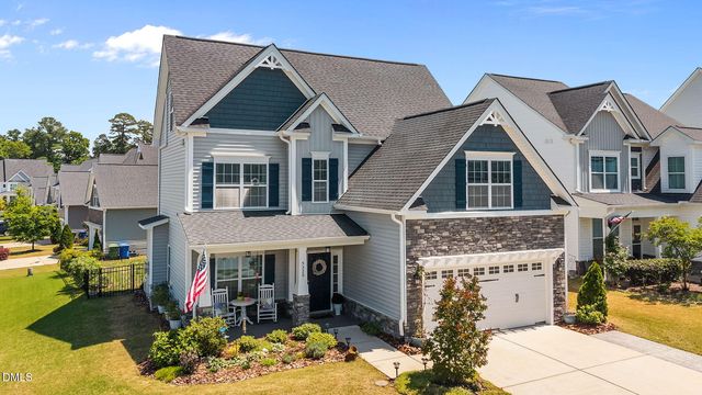 5329 Goosecross Way, Fuquay Varina, NC 27526