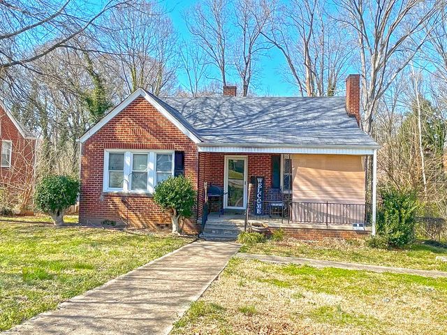 541 E  Front St, Statesville, NC 28677