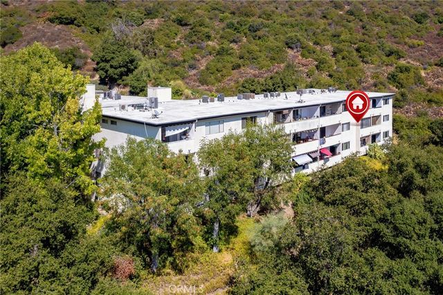 1935 Alpha Rd #214, Glendale, CA 91208