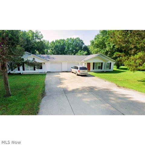 250 Coulter St, Creston, OH 44217