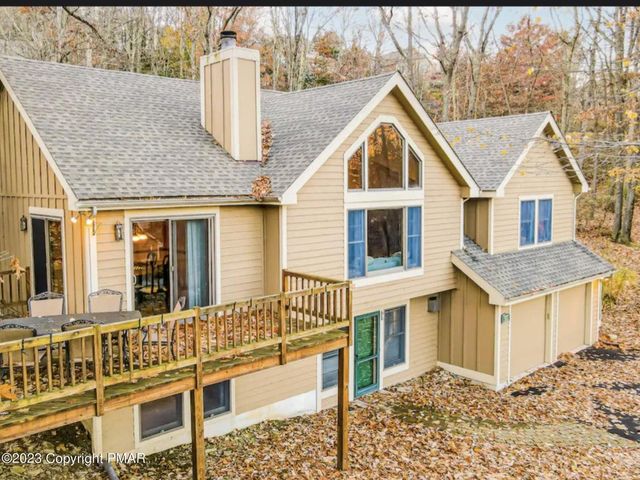 460 Spruce Dr, Tannersville, PA 18372