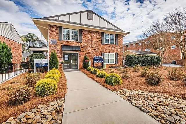 50 Glenwood Rd #L-010, Greenville, SC 29615