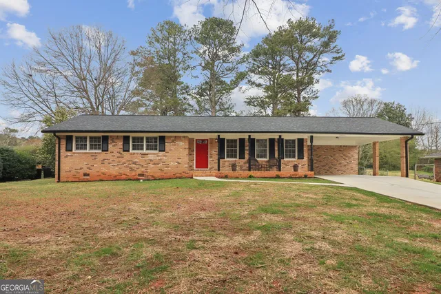 560 Donna Dr SW, Smyrna, GA 30082