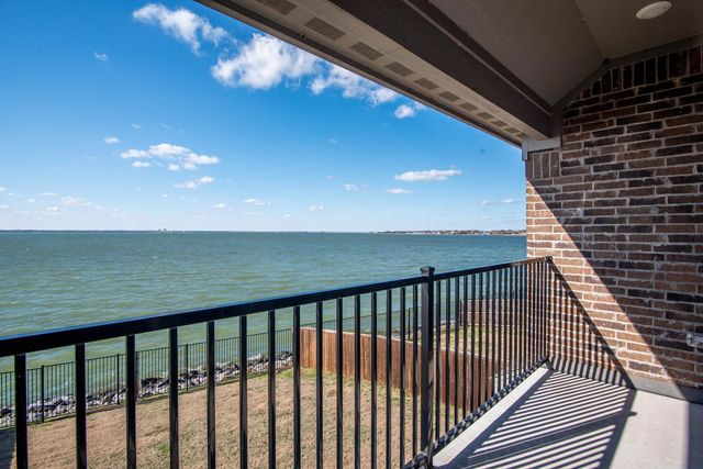 18140 Lakefront Ct, Forney, TX 75126