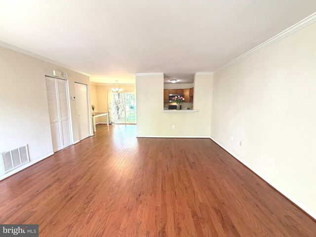 31 Stoney Point Ct, Germantown, MD 20876