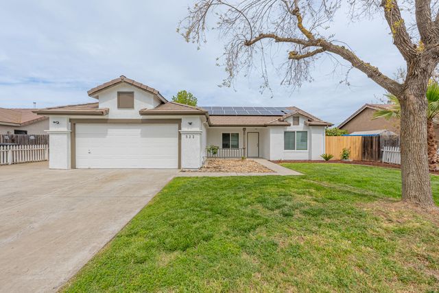552 Imperial Drive, Hanford, CA 93230