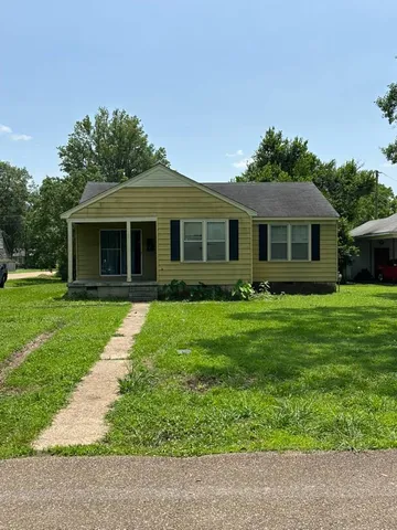 801 W  Jefferson Ave, Greenwood, MS 38930