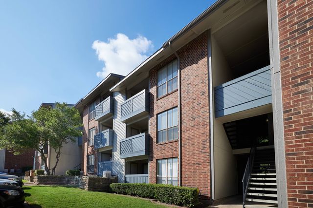 9821 Summerwood Cir #607, Dallas, TX 75243