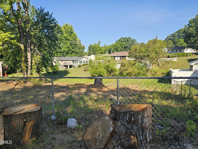 N  Washington Ave #2, Reidsville, NC 27320