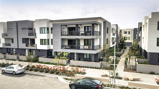 16289 Dawn Way #204, Tustin, CA 92782