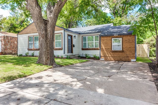 4520 Harwen Ter, Fort Worth, TX 76133