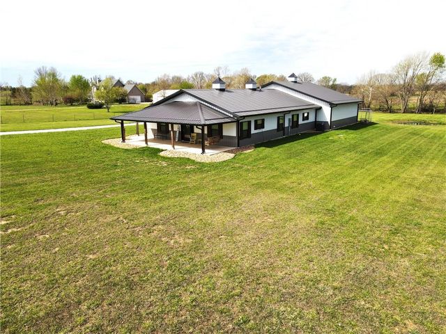 690 SW T Hwy, Holden, MO 64040