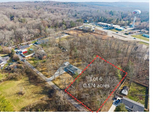 3913 Umbarger Ln, Signal Mountain, TN 37377