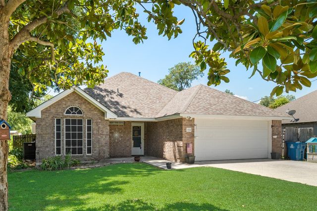 104 E  North St, Aubrey, TX 76227