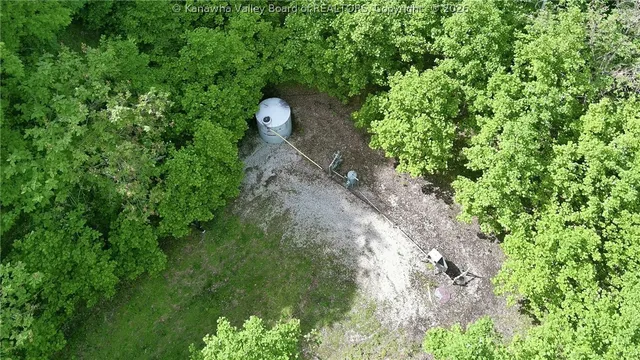 54 Kirk Hill Rd, Chapmanville, WV 25508