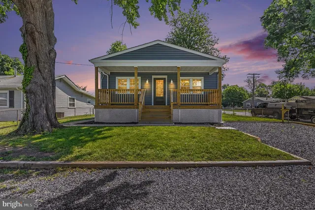 16 Fir Dr, Baltimore, MD 21220