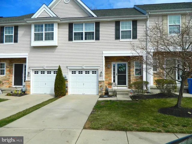 105 Oakridge Dr, Mount Royal, NJ 08061