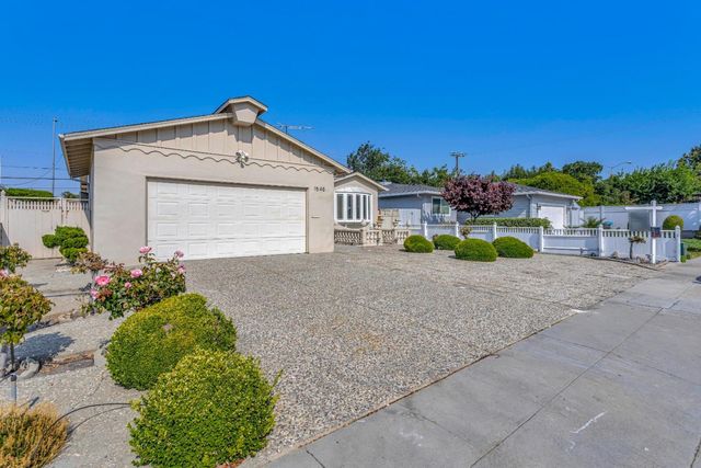 1548 Spring St, Mountain View, CA 94043