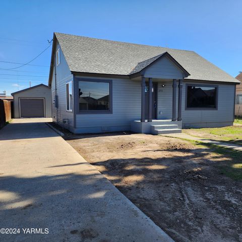 2711 3rd St, Yakima, WA 98903