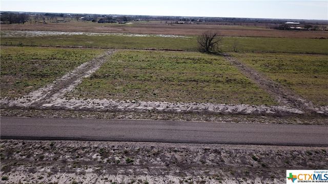 22 Cotton Field Ln, Pt Lavaca, TX 77979