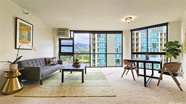 2101 Nuuanu Ave  #1107, Honolulu, HI 96817