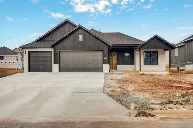4933 S Sycamore Avenue, Springfield, MO 65810