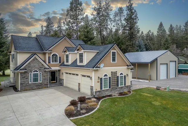 116 W  Trappers Loop, Chewelah, WA 99109