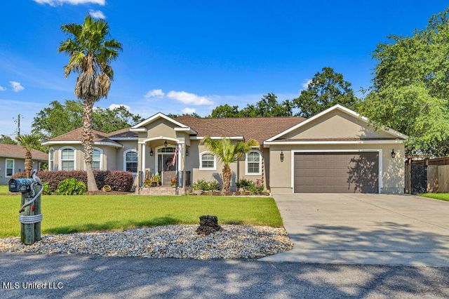 205 S  Lang Ave, Long Beach, MS 39560