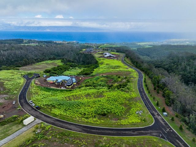 640 Mahana Ridge St #39, Lahaina, HI 96761