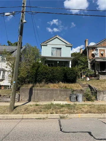 866 Main St, Bridgeport, OH 43912