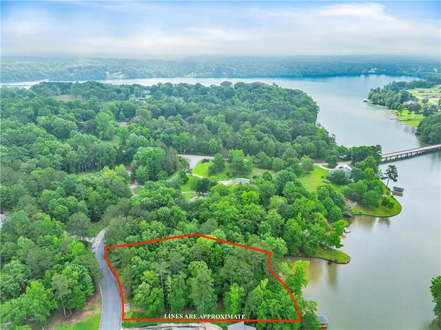 5 Peachwood Dr #1, Tallassee, AL 36078