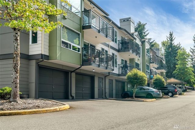 31500 33rd Pl SW #102, Federal Way, WA 98023