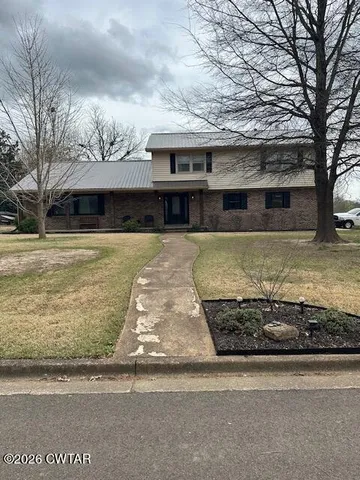 1201 Henderson St, Union City, TN 38261