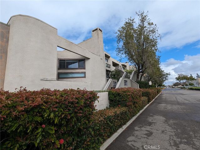 12586 Montecito Rd #6, Seal Beach, CA 90740