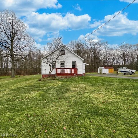 4104 Custer Orangeville Rd NE, Burghill, OH 44404