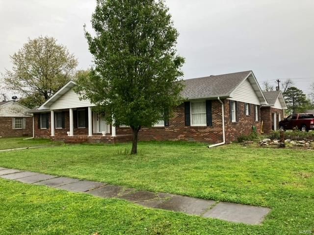 303 S  Anderson Ave, Gideon, MO 63848
