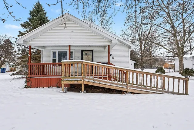 500 38th St, Bay City, MI 48708