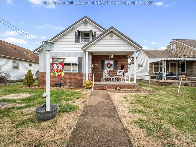 2220 Washington Ave, Saint Albans, WV 25177