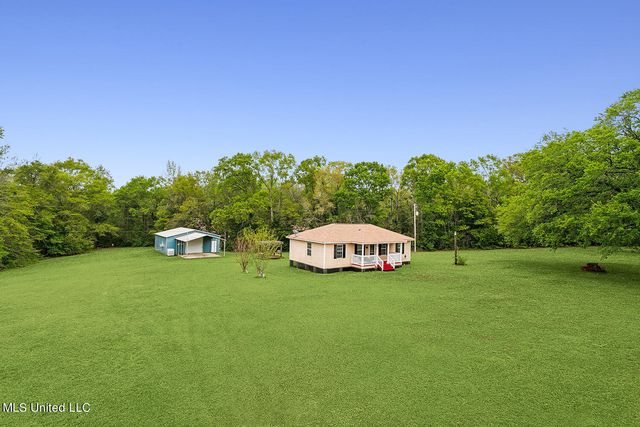 32643 Old Bouie Rd, Carriere, MS 39426
