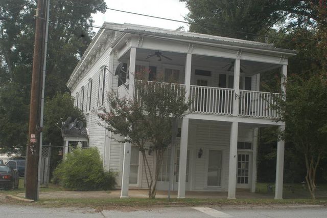 202 Head Ave, Tallapoosa, GA 30176