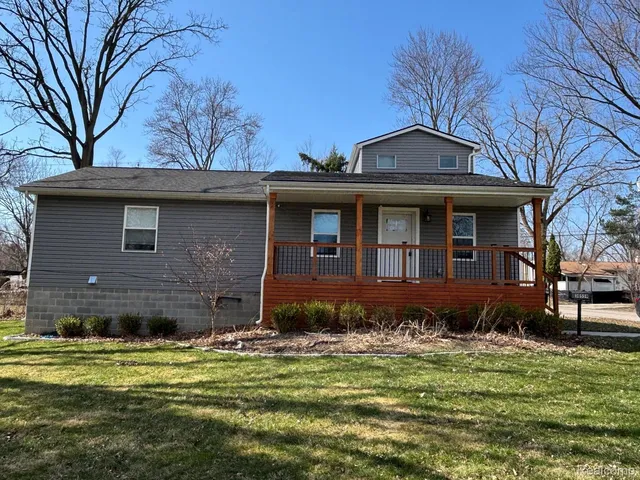 30559 Marshall St, Southfield, MI 48076